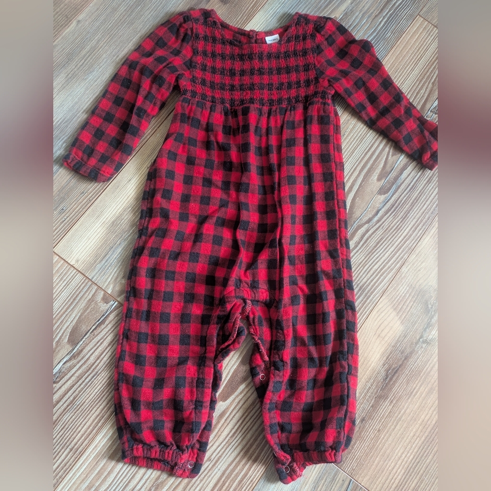 Old Navy Red Black Flannel Plaid Long Sleeve Baby Girl Romper 18-24 Months